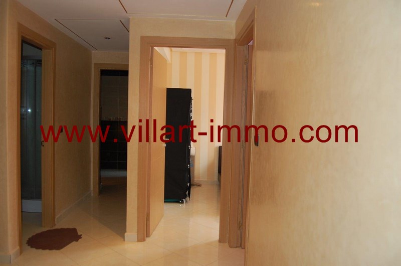 2-location-appartement-meuble-achakar-tanger-couloir-l954-villart-immo
