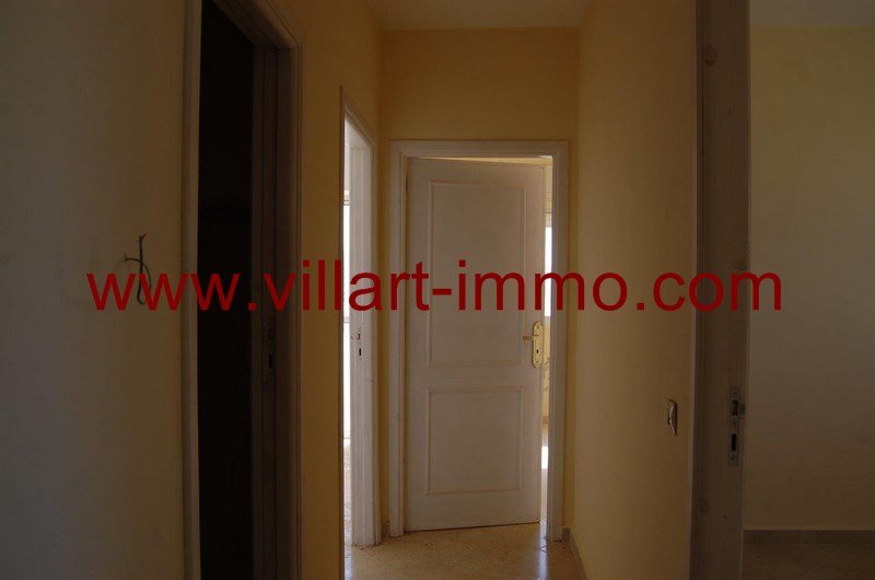 2-location-appartement-non-meuble-tanger-couloir-l942-villart-immo