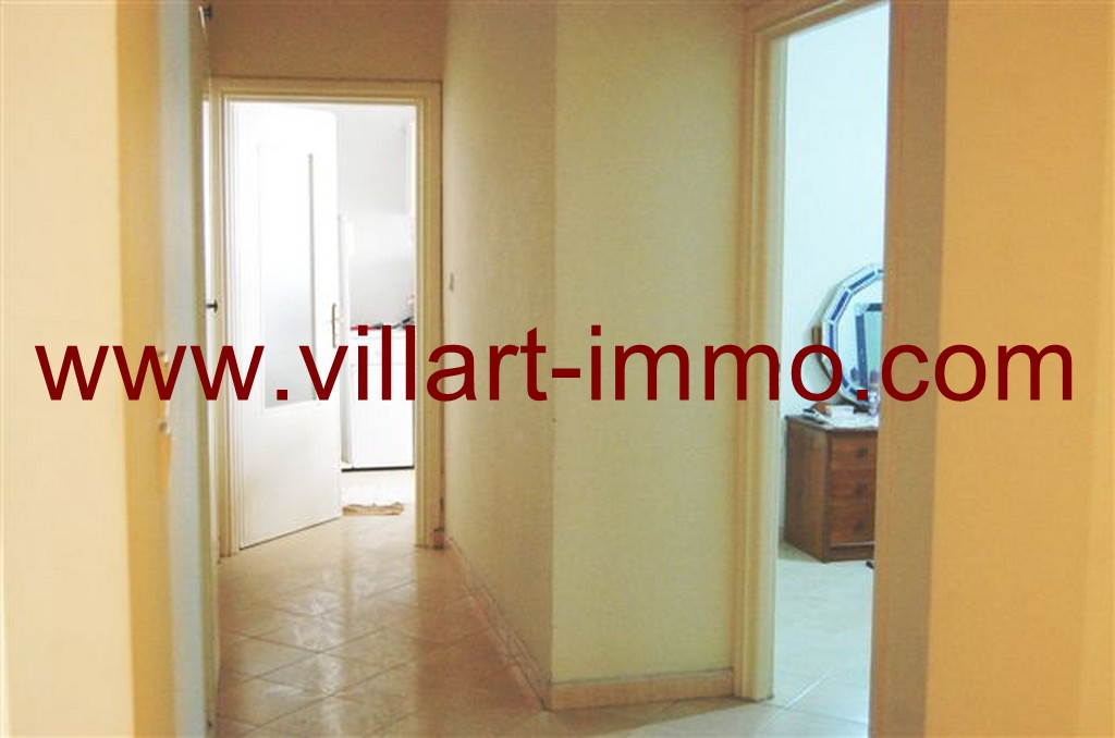 3-location-appartement-meuble-nejma-tanger-couloir-l837-villart-immo