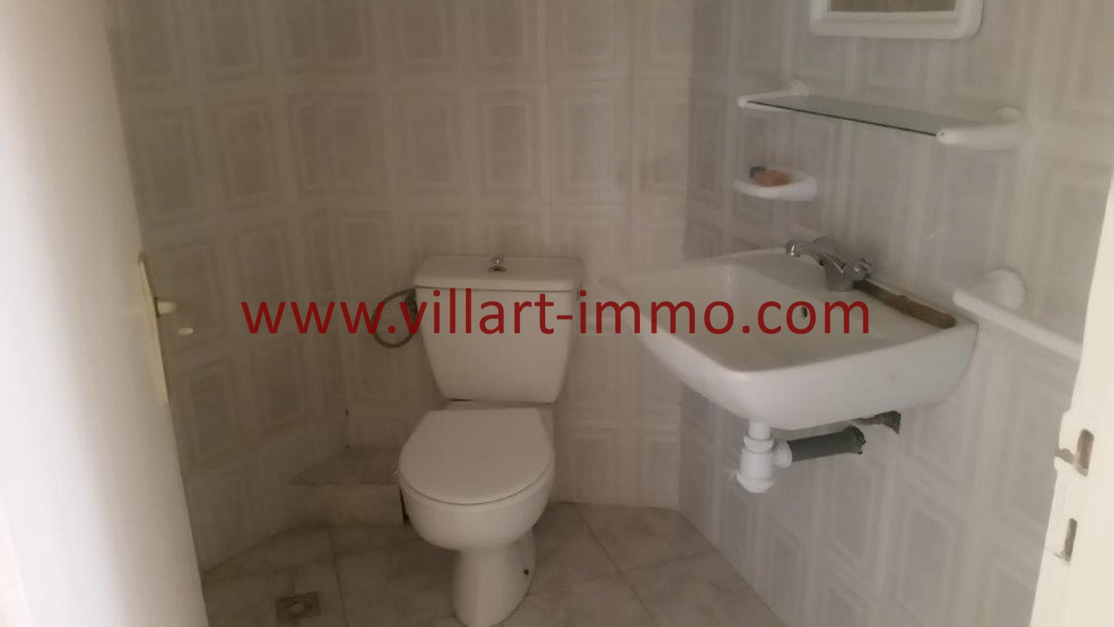 3-location-tanger-appartement-non-meublee-iberia-toilette-l1013-villart-immo-agence-immobiliere