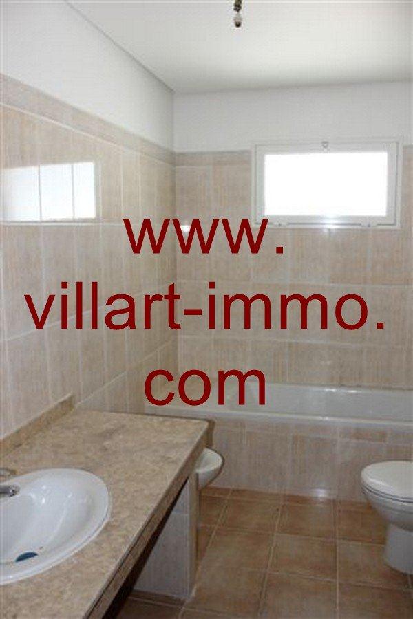 4-vente-appartement-tanger-route-de-rabat-salle-de-bain-va436-villartimmo