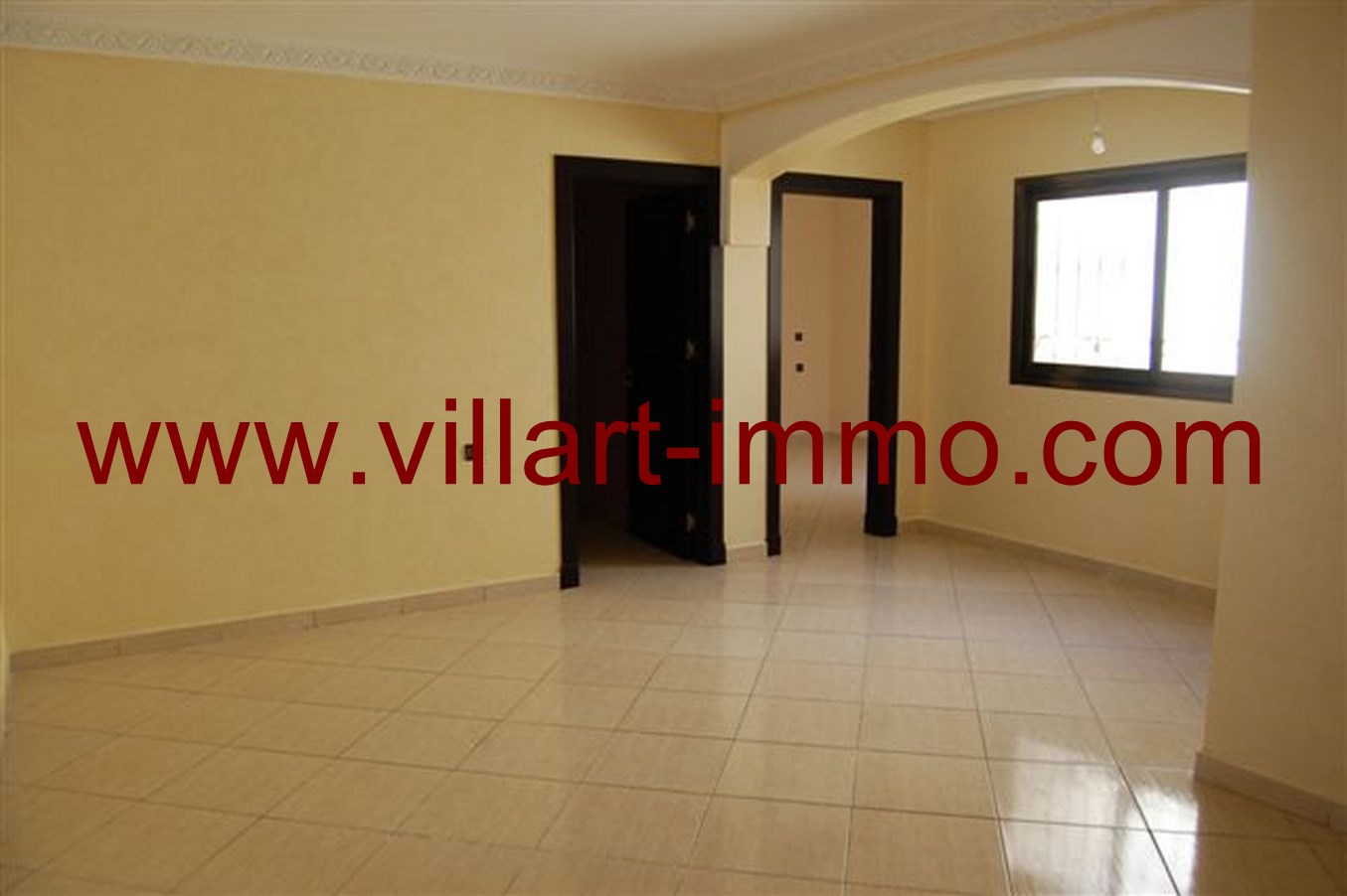 2-location-appartement-non-meuble-tanger-salon-l642-villart-immo