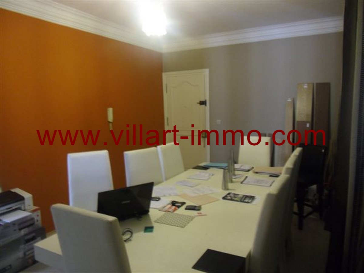 2- Vente -appartement-Tanger-Maroc–Centre-De-Ville-Salon 2-VA24-Villartimmo