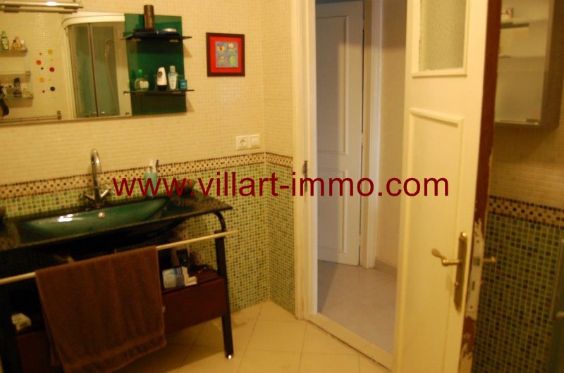 5-location-Appartement-Non Meublé-Tanger-Nejma-Salle de bain-L1022-Villart Immo-Maroc