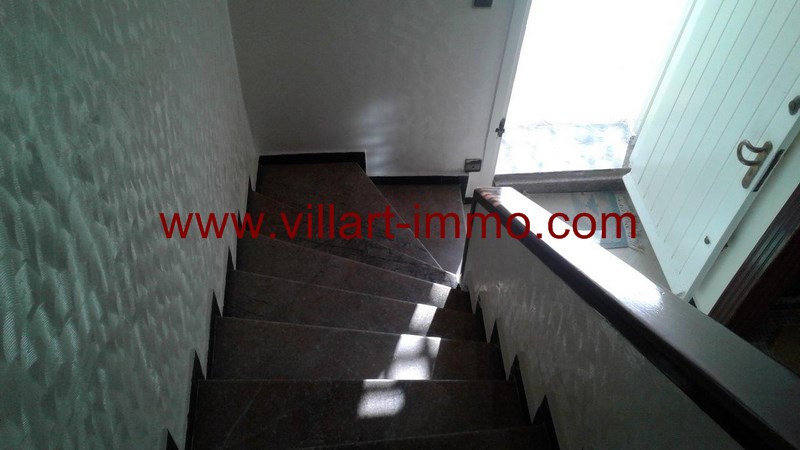 10-location-villa-meublee-tanger-escalier-lv992-villart-immo
