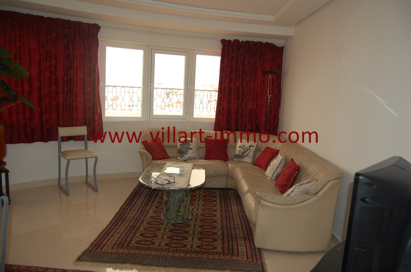 2-Vente-Appartement-Tanger-Route de Rabat-Salon 1-VA494-Villart Immo