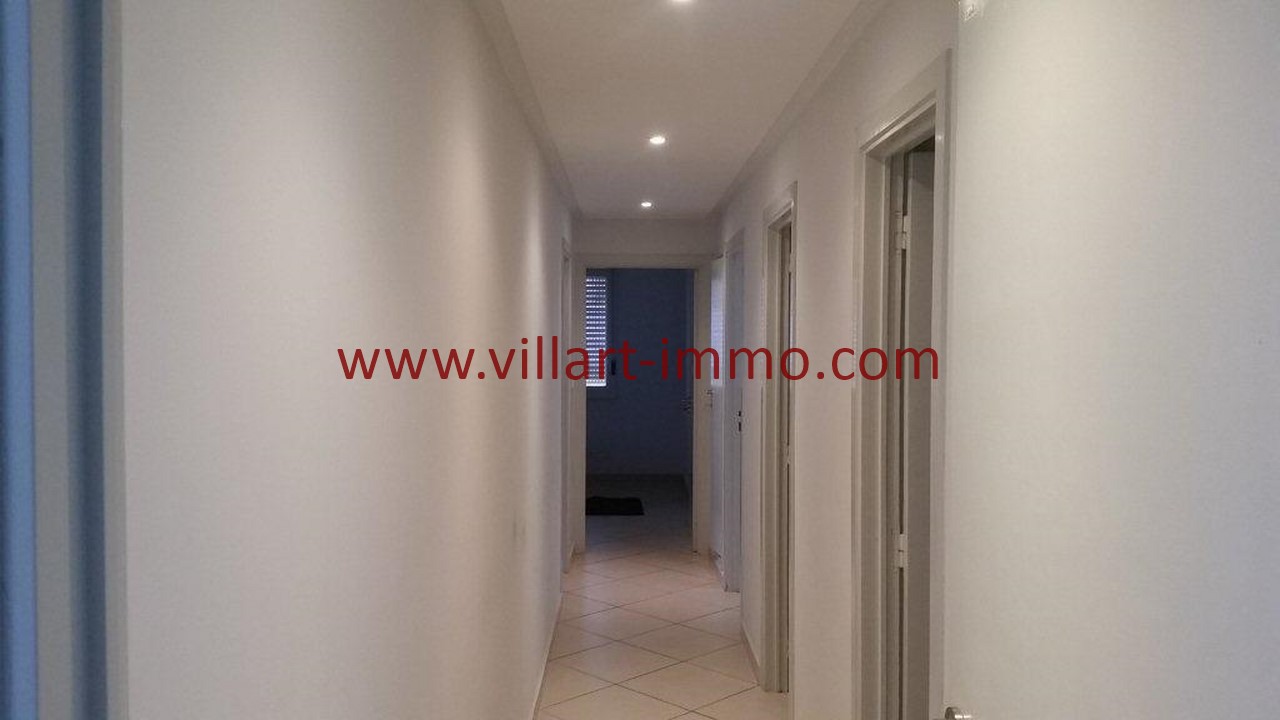 9-Location meublée-Appartement moderne-Tanger- Ibéria-Couloir-L1106
